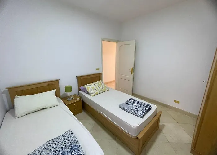 2 Bedroom Sheikh Daire