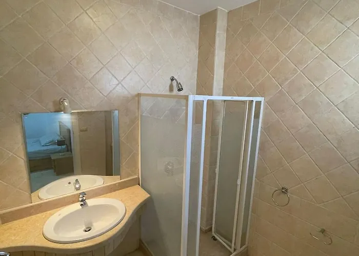 2 Bedroom Sheikh Daire *